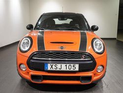 Orange Begagnad 2018 Mini Cooper Chili Halvkombi | 179 800 kr (Bra pris)