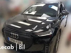 Svart (mytsvart metallic) Begagnad 2023 Audi Q4 e-tron Advanced SUV | 419 500 kr (Marknadspris)