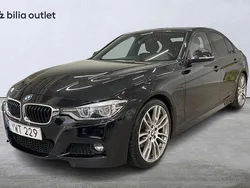 Svart Begagnad 2017 BMW 330e M Sport Sedan | 249 000 kr (Marknadspris)