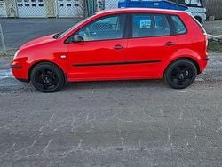 Röd Begagnad 2003 VW Polo Halvkombi | 15 000 kr (Marknadspris)