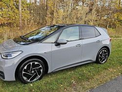 Grå Begagnad 2021 VW ID.3 Family Halvkombi | 239 000 kr (Marknadspris)