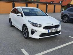 Vit Begagnad 2019 Kia Ceed Sportswagon Kombi | 184 800 kr (Marknadspris)
