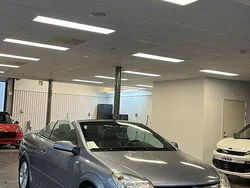 Grå Begagnad 2008 Opel Astra Cabriolet Cab | 39 900 kr
