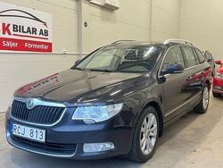 Svart Begagnad 2012 Skoda Superb Ambition Kombi | 41 999 kr (Marknadspris)