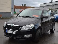 Svart Begagnad 2011 Skoda Fabia Elegance Halvkombi | 39 000 kr (Marknadspris)