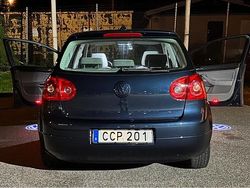 Blå Begagnad 2008 VW Golf VI Trendline Halvkombi | 40 000 kr (Marknadspris)