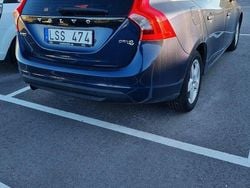 Blå Begagnad 2012 Volvo V60 Momentum Kombi | 85 000 kr (Marknadspris)