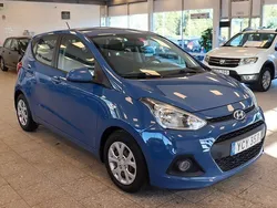 Ljusblå (blå) Begagnad 2016 Hyundai i10 Halvkombi | 44 900 kr