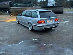 Silver Begagnad 2002 BMW 525 M Sport Kombi | 64 900 kr (Bra pris)