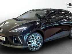 Svart (black) Begagnad 2023 MG MG4 EV Luxury Halvkombi | 349 990 kr