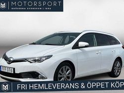 Vit (vit solid) Begagnad 2016 Toyota Auris Executive Kombi | 154 900 kr (Marknadspris)