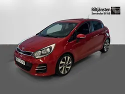 Röd Begagnad 2016 Kia Rio Halvkombi | 99 900 kr (Marknadspris)