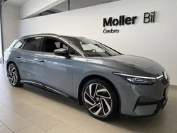 Ljusblå (stonewashed blue metallic) Begagnad 2025 VW ID.7 Pro Sedan | 639 900 kr