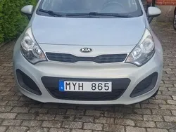 Brun Begagnad 2013 Kia Rio Halvkombi | 35 000 kr (Bra pris)