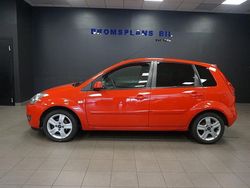 Röd Begagnad 2007 Ford Fiesta Halvkombi | 19 500 kr (Marknadspris)
