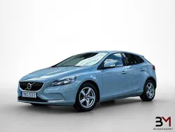 Blå Begagnad 2018 Volvo V40 Kinetic Kombi | 199 900 kr (Marknadspris)