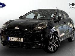 Svart (black) Begagnad 2022 Ford Puma Gen-E ST-Line Halvkombi | 199 900 kr (Bra pris)