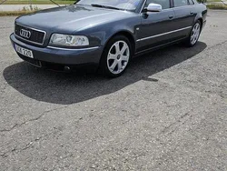 Grå Begagnad 2002 Audi S8 Sedan | 180 000 kr