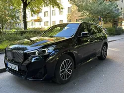 Svart Begagnad 2024 BMW iX1 M Sport SUV | 529 000 kr (Lite dyr)