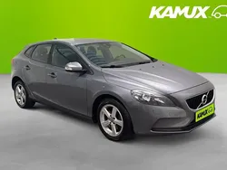 Silver/grå Begagnad 2017 Volvo V40 Kombi | 129 700 kr (Marknadspris)
