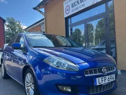 Blå Begagnad 2011 Fiat Bravo Halvkombi | 39 900 kr