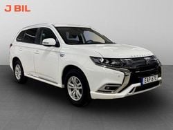 Vit Begagnad 2020 Mitsubishi Outlander Edition SUV | 214 900 kr