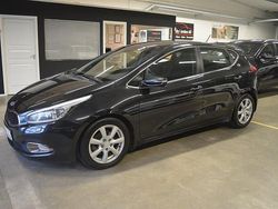 Svart Begagnad 2013 Kia Ceed Halvkombi | 84 900 kr (Marknadspris)