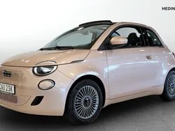 Svart Begagnad 2022 Fiat 500e Icon Halvkombi | 219 900 kr (Lite dyr)