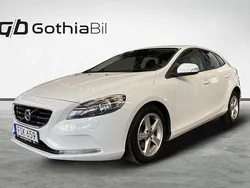 Vit Begagnad 2015 Volvo V40 Kinetic Kombi | 109 900 kr (Marknadspris)