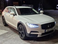 Vit Begagnad 2018 Volvo V90 CC Kinetic Kombi | 180 000 kr (Superpris)