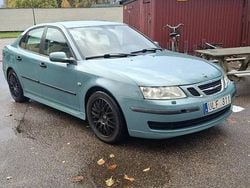 Blå Begagnad 2004 Saab 9-3 Linear Sedan | 19 900 kr (Marknadspris)