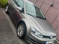Grå Begagnad 2015 VW Golf VII Halvkombi | 115 000 kr (Marknadspris)