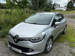 Silver Begagnad 2015 Renault Clio GrandTour Kombi | 75 000 kr (Marknadspris)