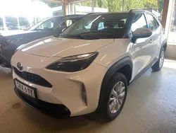 Vit Begagnad 2023 Toyota Yaris Cross Active SUV | 289 900 kr (Marknadspris)