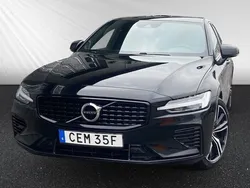 Svart Begagnad 2021 Volvo S60 R-Design Sedan | 334 800 kr (Marknadspris)
