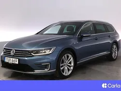 Blå Begagnad 2017 VW Passat Executive Kombi | 219 900 kr (Marknadspris)
