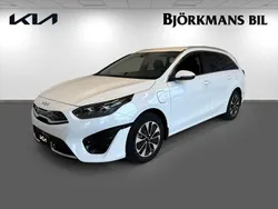 Vit (/wd/ casa white s) Ny 2025 Kia Ceed Sportswagon Kombi | 254 656 kr (Bra pris)