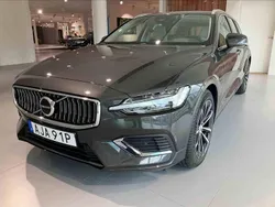 Grå Ny 2024 Volvo V60 Plus Kombi | 629 900 kr