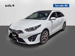 Vit (cassa white ) Begagnad 2022 Kia Ceed Advance Halvkombi | 279 900 kr (Lite dyr)