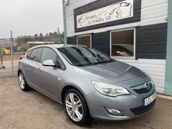 Grå Begagnad 2010 Opel Astra Enjoy Halvkombi | 54 900 kr (Marknadspris)