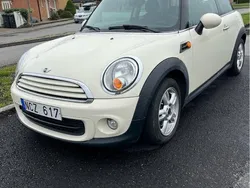 Vit Begagnad 2013 Mini ONE Halvkombi | 65 000 kr (Marknadspris)