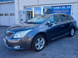 Mörkgrå Begagnad 2009 Toyota Avensis Kombi | 73 900 kr (Marknadspris)