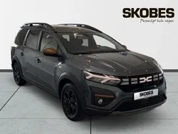 Grön Begagnad 2023 Dacia Jogger Extreme Kombi | 254 800 kr (Bra pris)