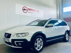 Vit Begagnad 2015 Volvo XC70 Momentum SUV | 169 900 kr (Marknadspris)