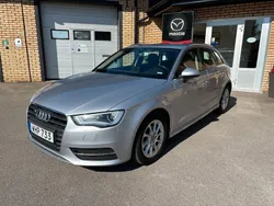 Silver Begagnad 2014 Audi A3 Sportback Attraction Halvkombi | 112 500 kr (Marknadspris)