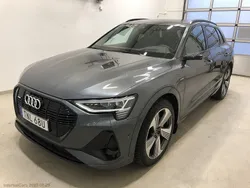 Grå Begagnad 2021 Audi e-tron S-Line SUV | 579 000 kr