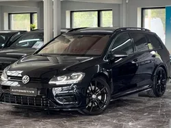 Svart Begagnad 2018 VW Golf VII R Kombi | 359 900 kr