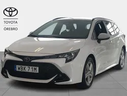 Vit Begagnad 2024 Toyota Corolla Active Kombi | 309 900 kr (Marknadspris)