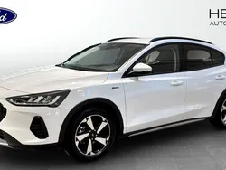 Frozen white Begagnad 2024 Ford Focus Active Halvkombi | 219 900 kr (Lite dyr)