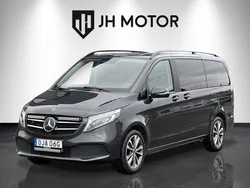 Grå Begagnad 2021 Mercedes V300 Minibuss | 599 900 kr (Bra pris)
